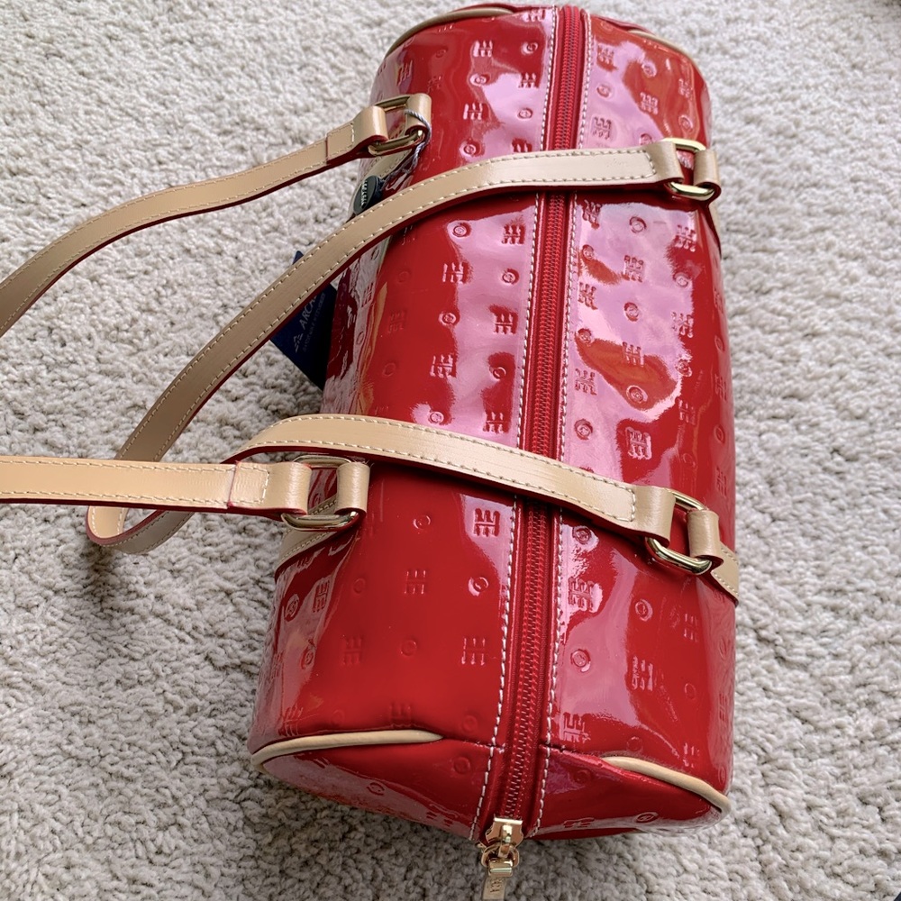 BRAND NEW w/tags!! Never used Arcadia red handbag
